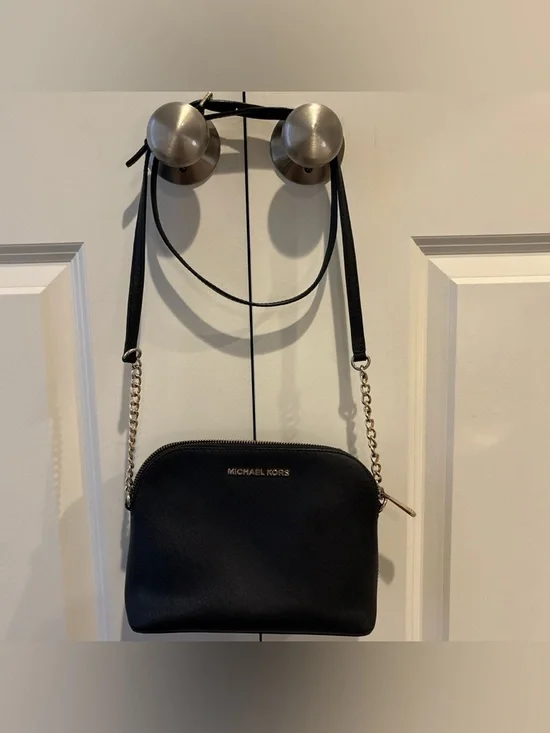 MICHAEL KORS Black Saffiano Crossbody with Gold Chain Trim - Picture 2 of 7